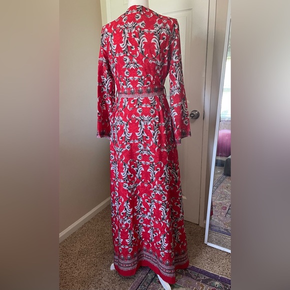 Long Red Robe - Picture 3 of 5